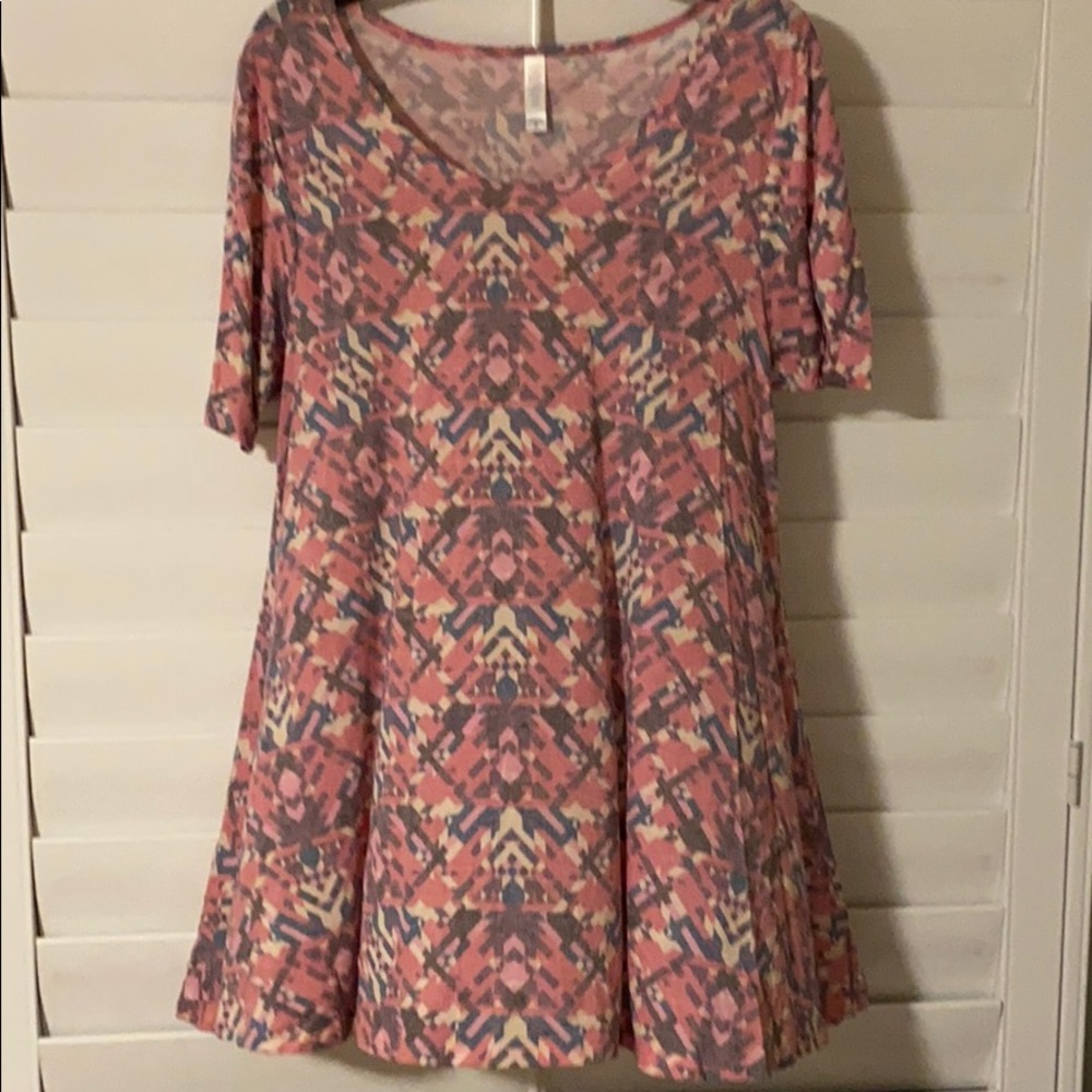 Super soft Lularoe perfect tee